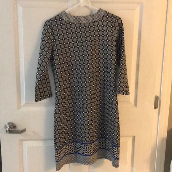 Shift dress - Picture 2 of 7